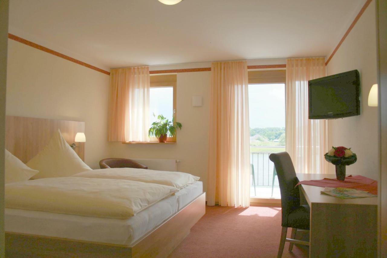 Gasthof Zum Schwanen Kleinostheim Luaran gambar